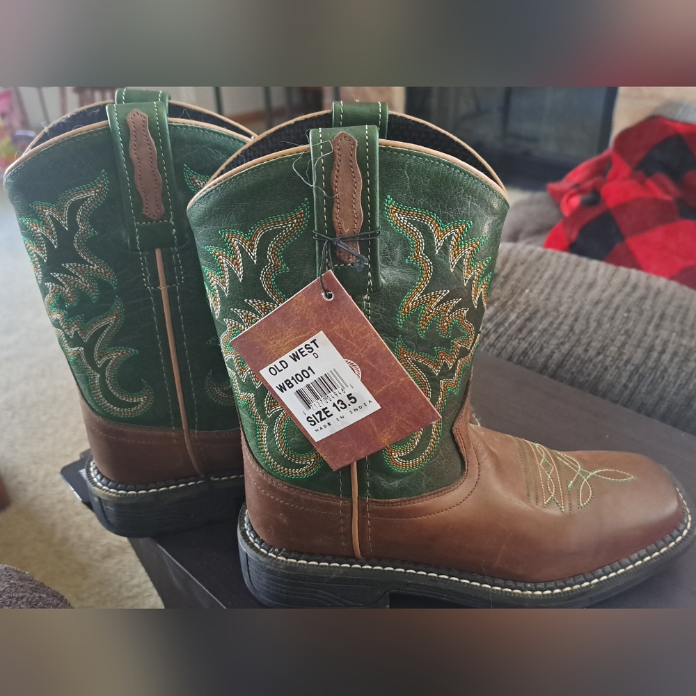 Boys cowboy boots size 13.5